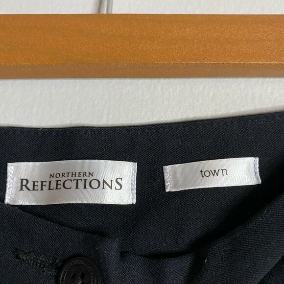 Northern Reflections Women's Black Town Ankle Dress Pants - Picture 4 of 8